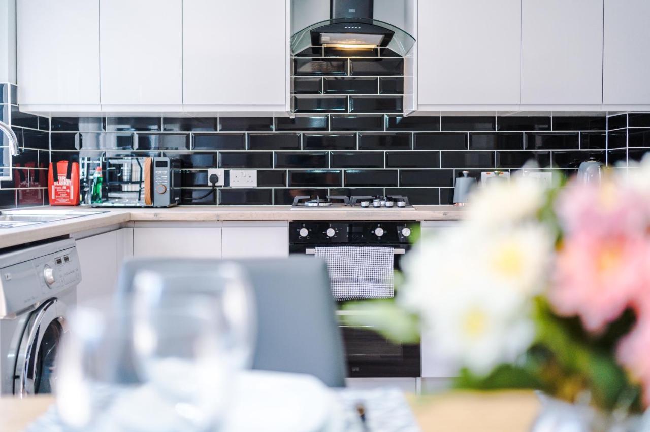 Stylish 4 Bedroom Home Close To Manchester City Centre Luaran gambar
