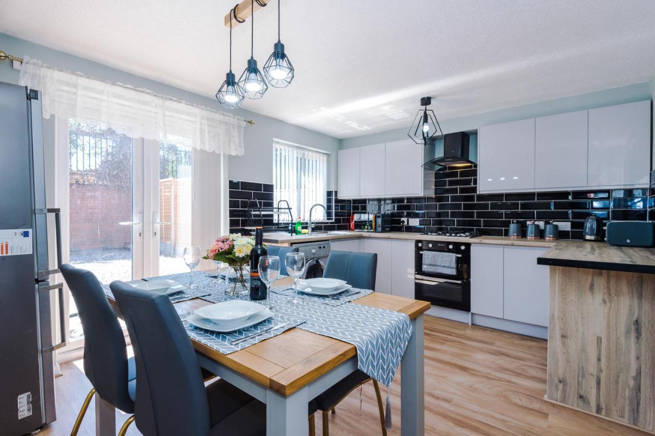 Stylish 4 Bedroom Home Close To Manchester City Centre Luaran gambar